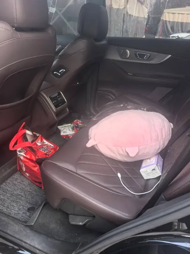 2024 Chery Tiggo 8 PRO 2.0T 254HP L4 7DCT,autocango,china used car exporter,china ev exporter,chinese used car exporter,chinese used ev exporter