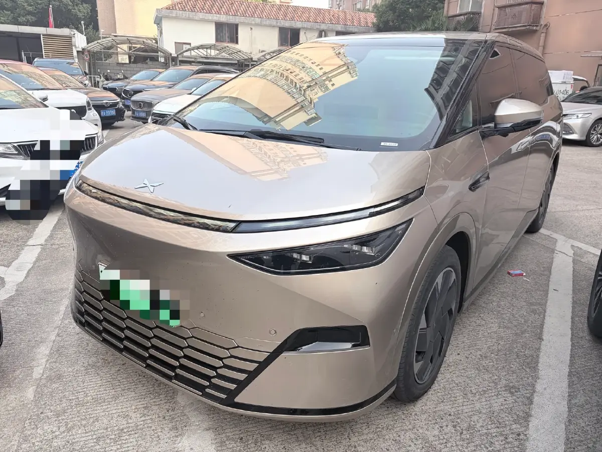 2024 Xpeng X9 BEV 101.5KWH