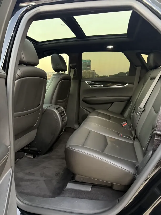 2021 Cadillac XT5 2.0T 237HP L4 9AT,autocango,china used car exporter,china ev exporter,chinese used car exporter,chinese used ev exporter