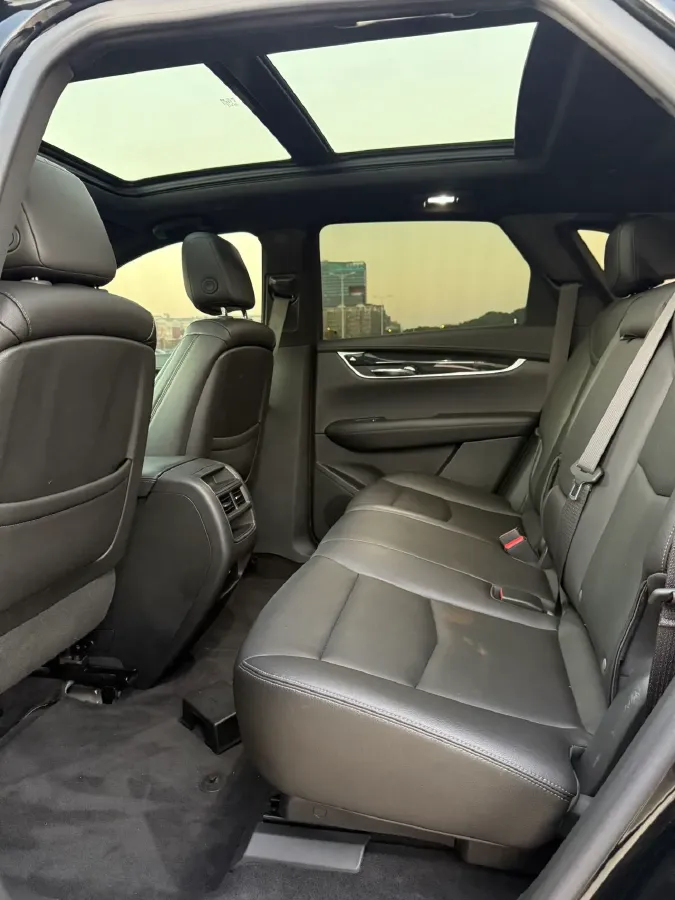 2021 Cadillac XT5 2.0T 237HP L4 9AT,autocango,china used car exporter,china ev exporter,chinese used car exporter,chinese used ev exporter