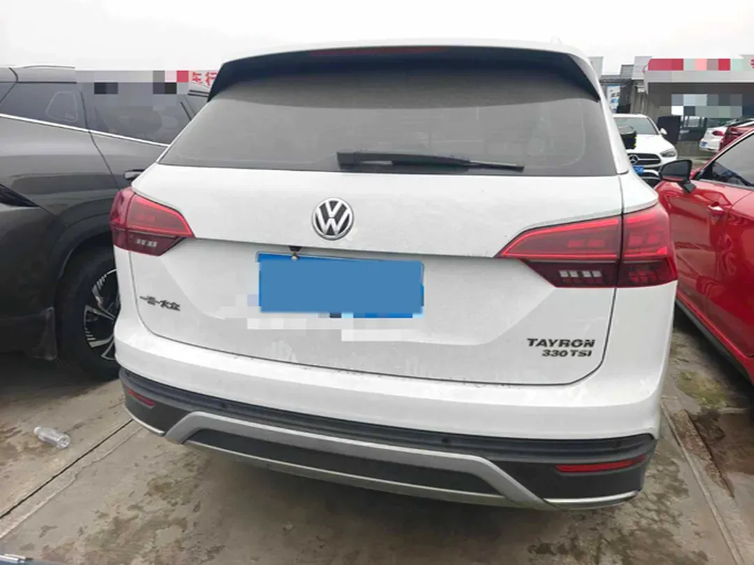 2019 Jeep Cherokee 2.0T 234HP L4 9AT,autocango,china used car exporter,china ev exporter,chinese used car exporter,chinese used ev exporter