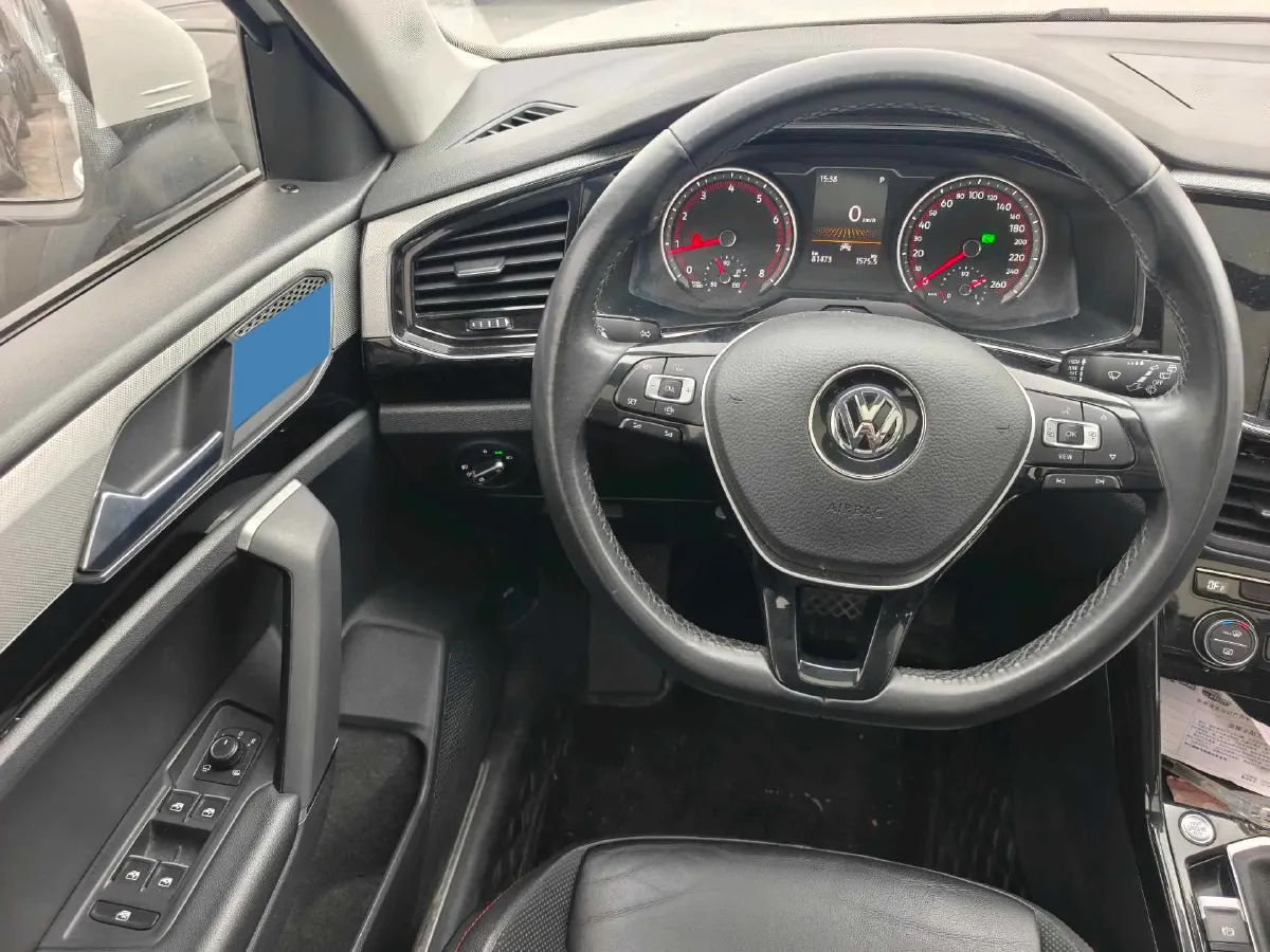 2019 Jeep Cherokee 2.0T 234HP L4 9AT,autocango,china used car exporter,china ev exporter,chinese used car exporter,chinese used ev exporter