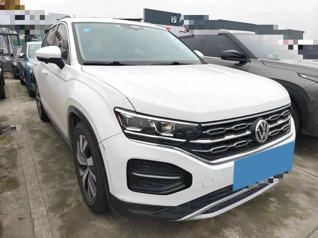 2019 Jeep Cherokee 2.0T 234HP L4 9AT,autocango,china used car exporter,china ev exporter,chinese used car exporter,chinese used ev exporter