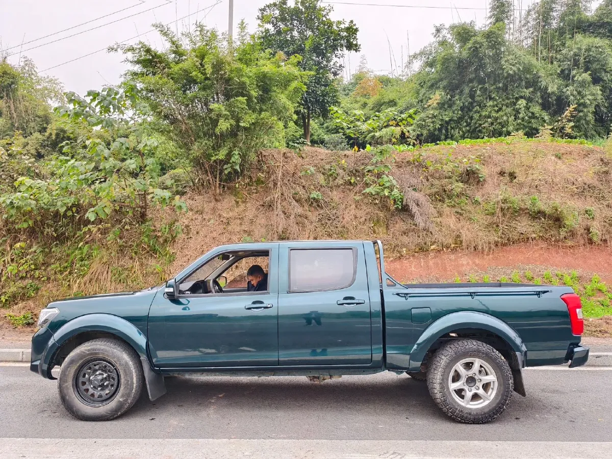 2023 Dongfeng RuiQi 2.4T 165HP L4 5MT,autocango,china used car exporter,china ev exporter,chinese used car exporter,chinese used ev exporter