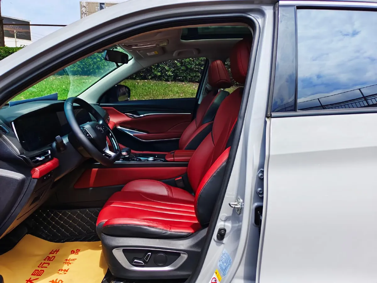 2020 ChangAn CS75 Plus 2.0T 233HP L4 8AT,autocango,china used car exporter,china ev exporter,chinese used car exporter,chinese used ev exporter