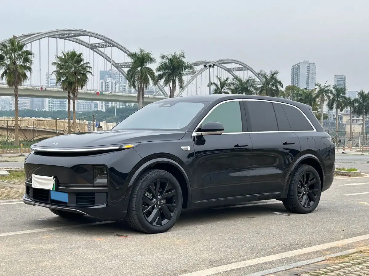 2023 Li L8 Range Extended 154HP REEV 40.9KWH
