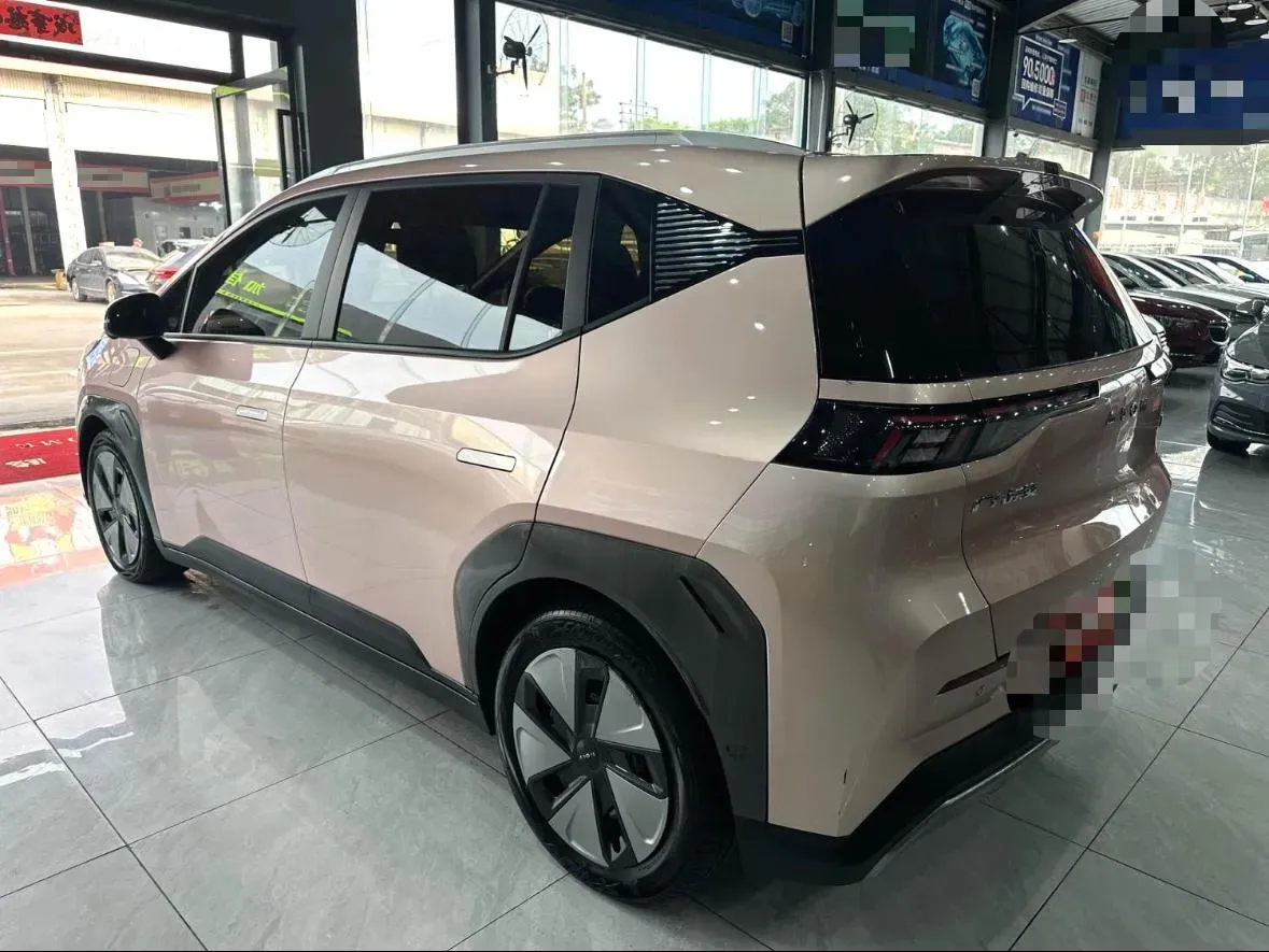 2022 Geely Okavango 1.8T 184HP L4 7DCT,autocango,china used car exporter,china ev exporter,chinese used car exporter,chinese used ev exporter
