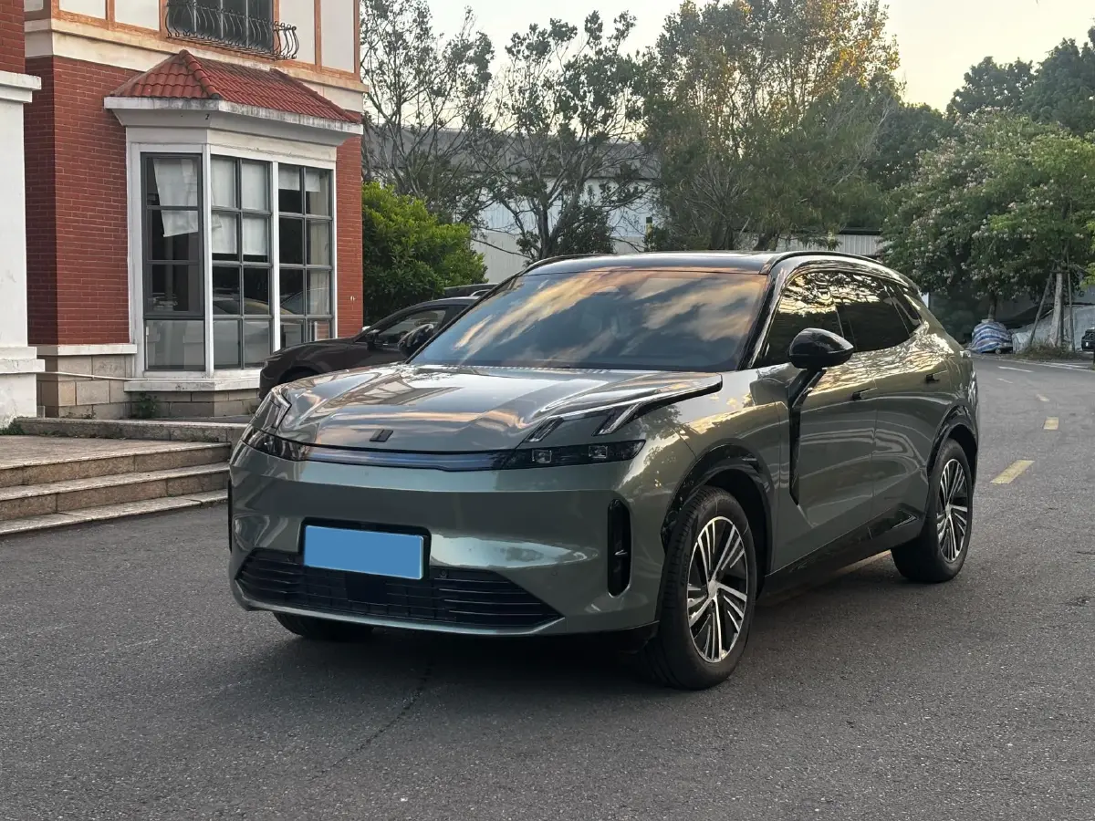 2023 LYNK&CO 08 EM-P 1.5T 163HP L4 3DHT PHEV 39.8KWH