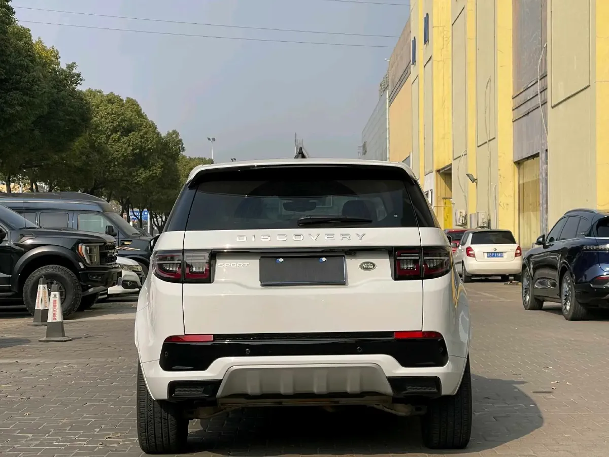 2024 Land Rover Discovery Sport 2.0T 249HP L4 9AT,autocango,china used car exporter,china ev exporter,chinese used car exporter,chinese used ev exporter