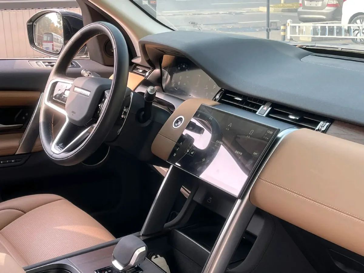 2024 Land Rover Discovery Sport 2.0T 249HP L4 9AT,autocango,china used car exporter,china ev exporter,chinese used car exporter,chinese used ev exporter