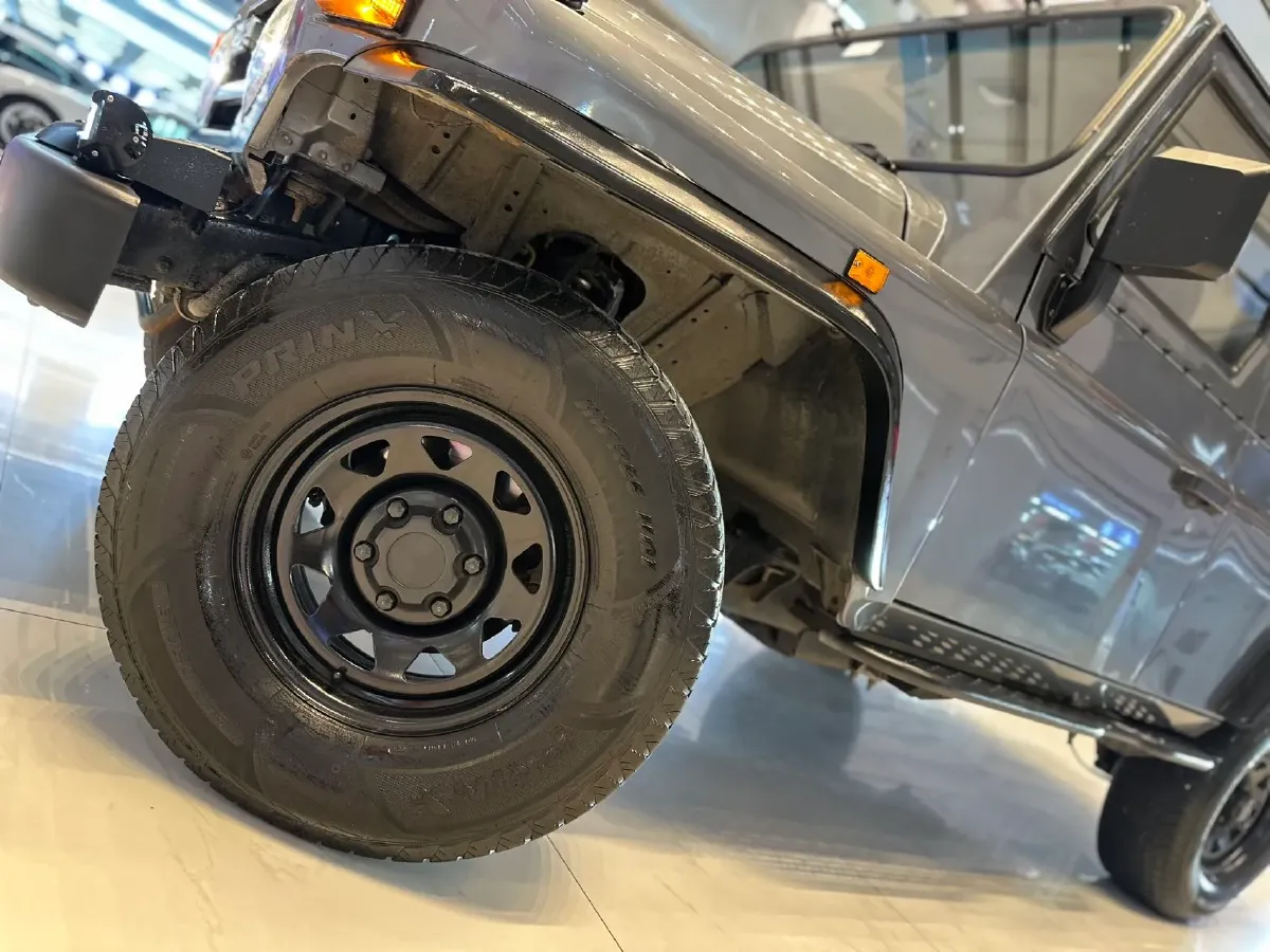 2023 BAW 212 2.4T 211HP L4 6MT,autocango,china used car exporter,china ev exporter,chinese used car exporter,chinese used ev exporter