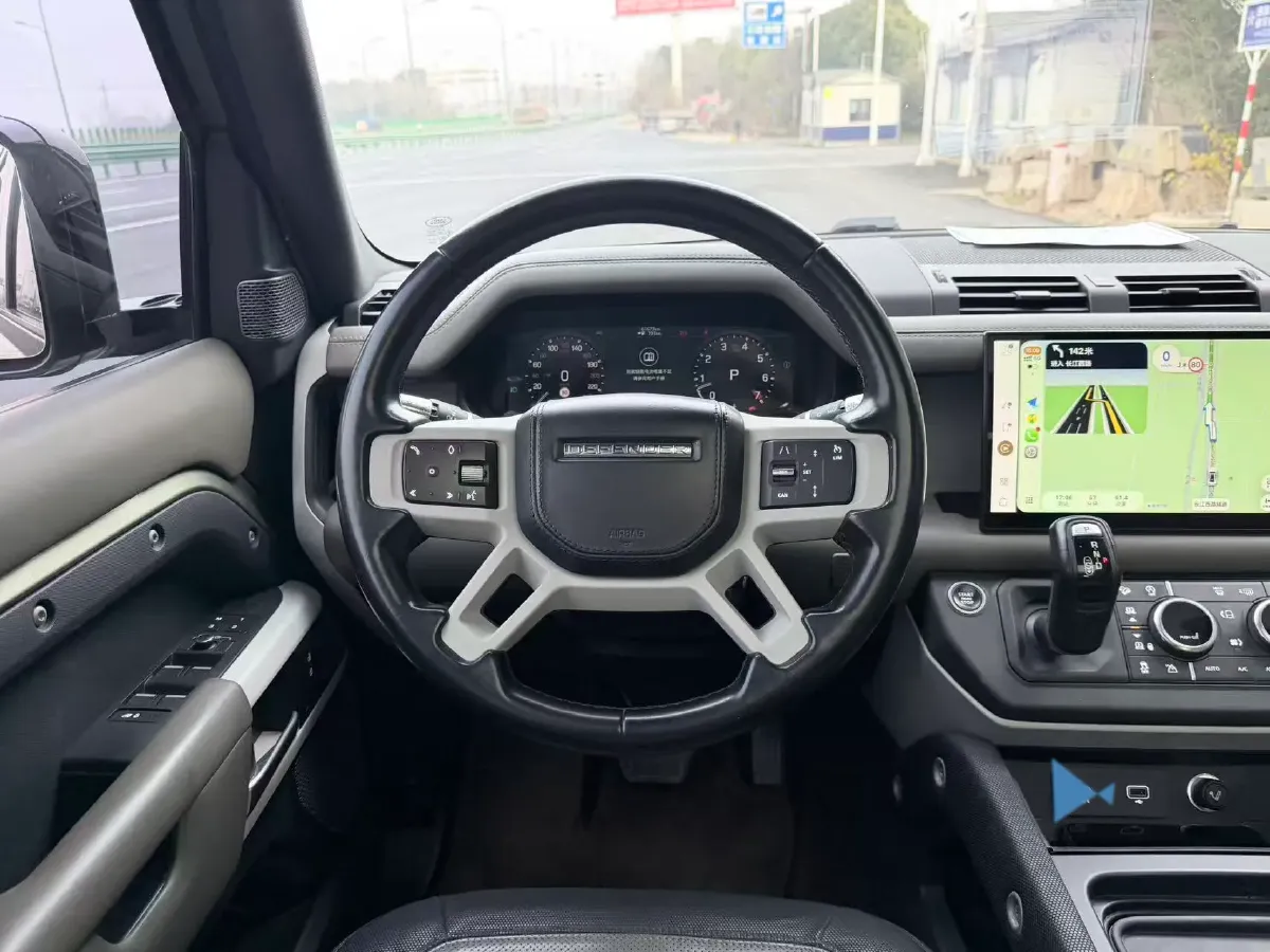 2022 Land Rover Defender 3.0T 400HP L6 8AT,autocango,china used car exporter,china ev exporter,chinese used car exporter,chinese used ev exporter