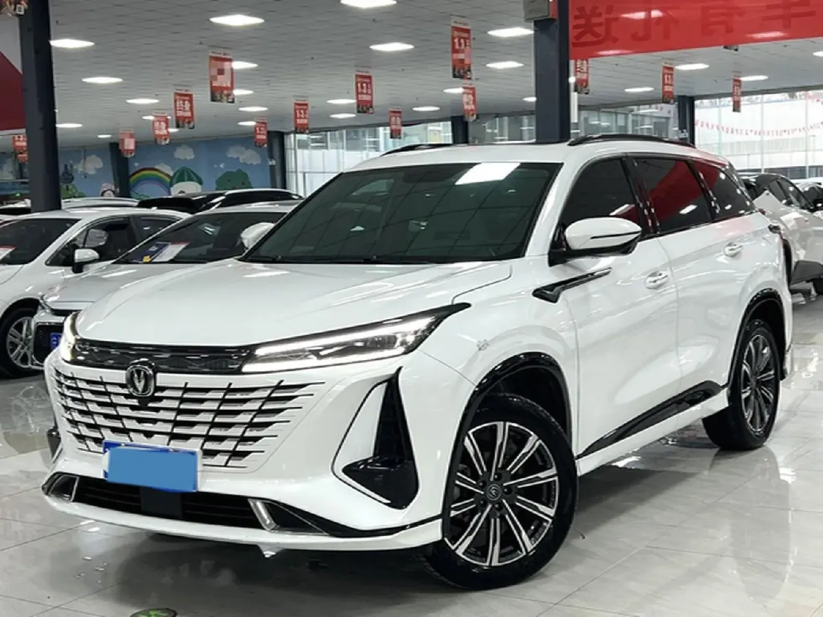 2023 ChangAn CS75 Plus 1.5T 188HP L4 8AT,autocango,china used car exporter,china ev exporter,chinese used car exporter,chinese used ev exporter