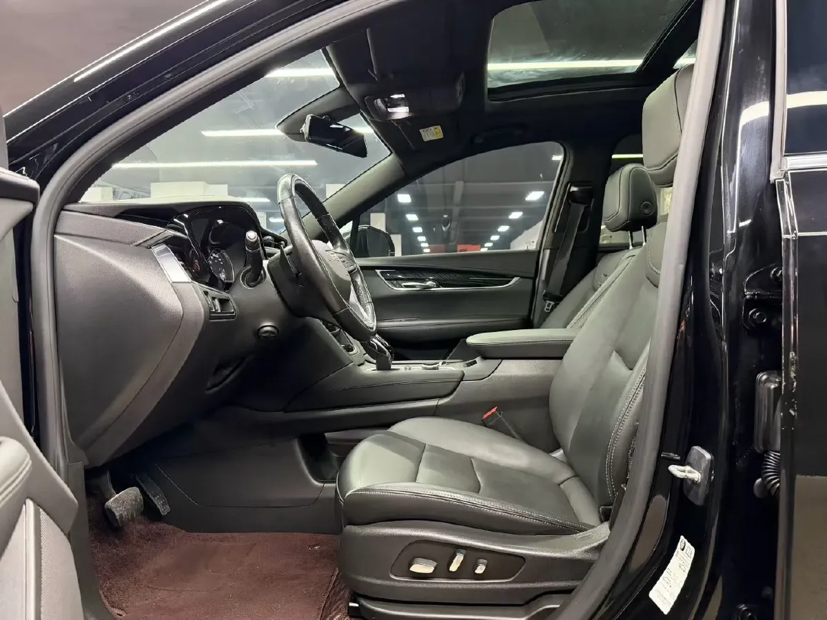 2021 Cadillac XT6 2.0T 237HP L4 9AT,autocango,china used car exporter,china ev exporter,chinese used car exporter,chinese used ev exporter