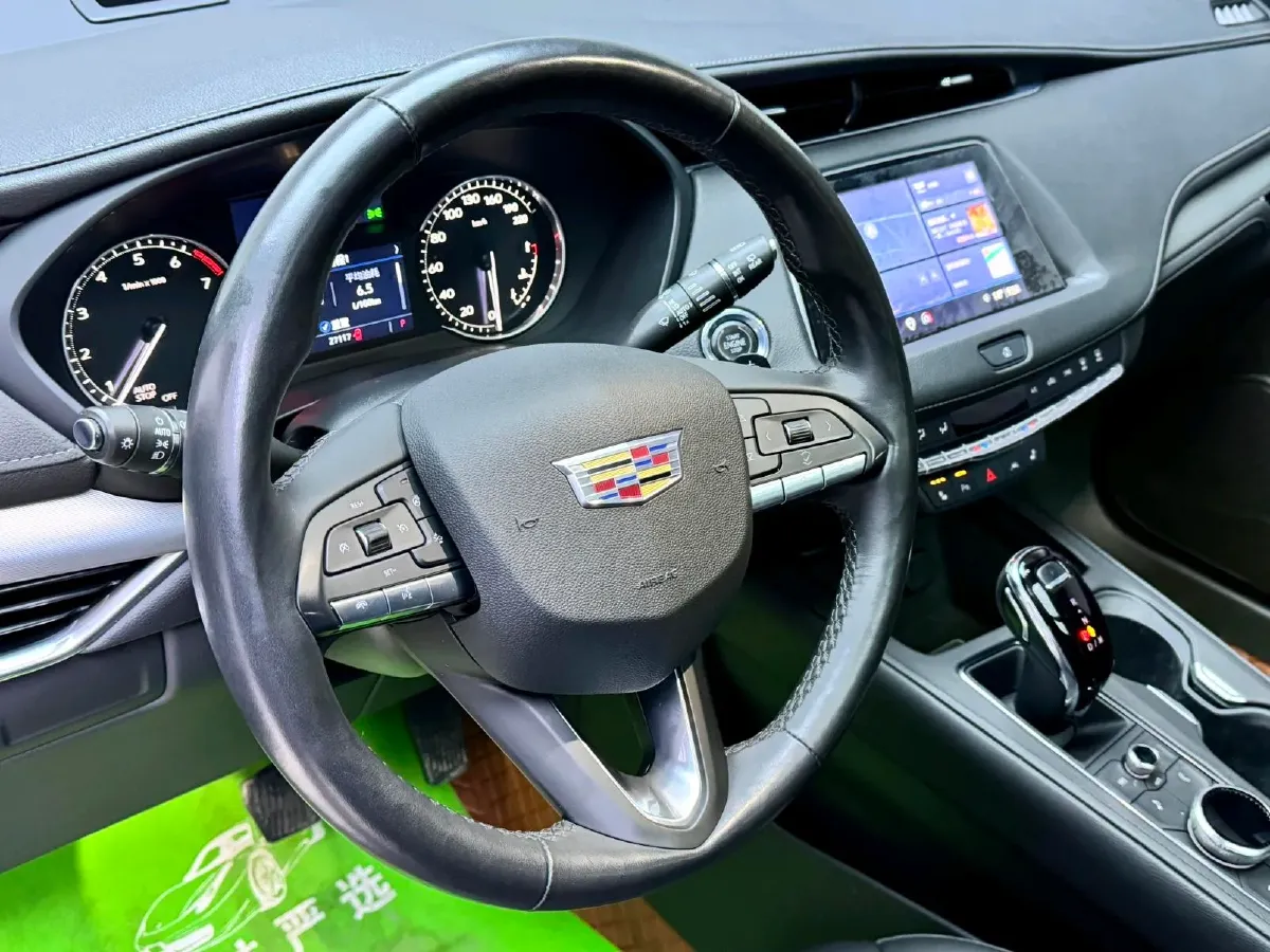 2023 Cadillac XT4 2.0T 237HP L4 9AT,autocango,china used car exporter,china ev exporter,chinese used car exporter,chinese used ev exporter