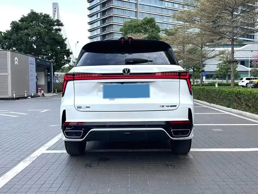 2024 ChangAn CS75 Plus 1.5T 188HP L4 8AT,autocango,china used car exporter,china ev exporter,chinese used car exporter,chinese used ev exporter