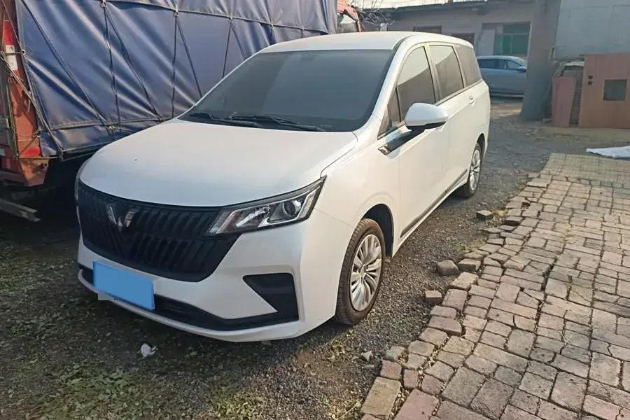 2022 WuLing ZhengChen 2.0L 136HP L4 6MT