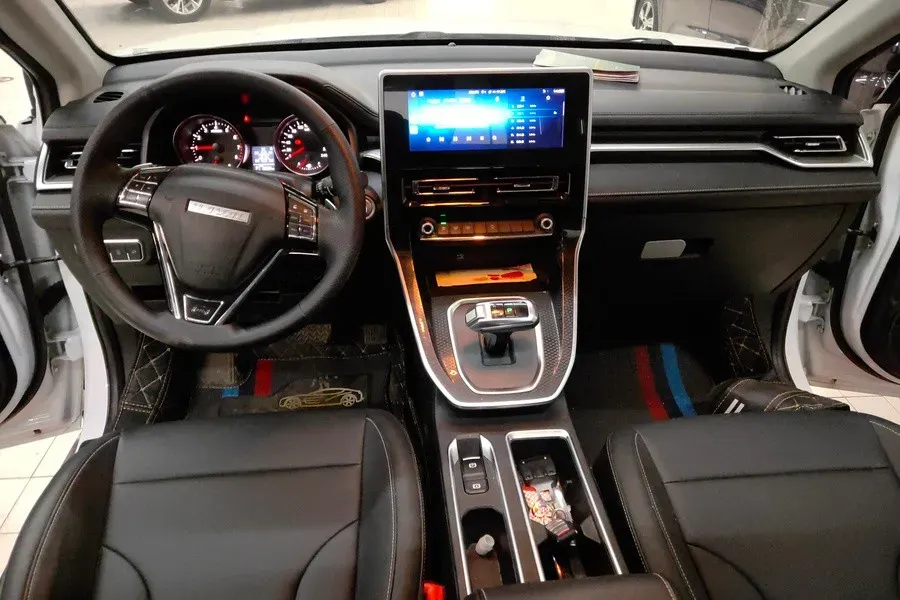 2021 Haval M6 1.5T 150HP L4 7DCT,autocango,china used car exporter,china ev exporter,chinese used car exporter,chinese used ev exporter