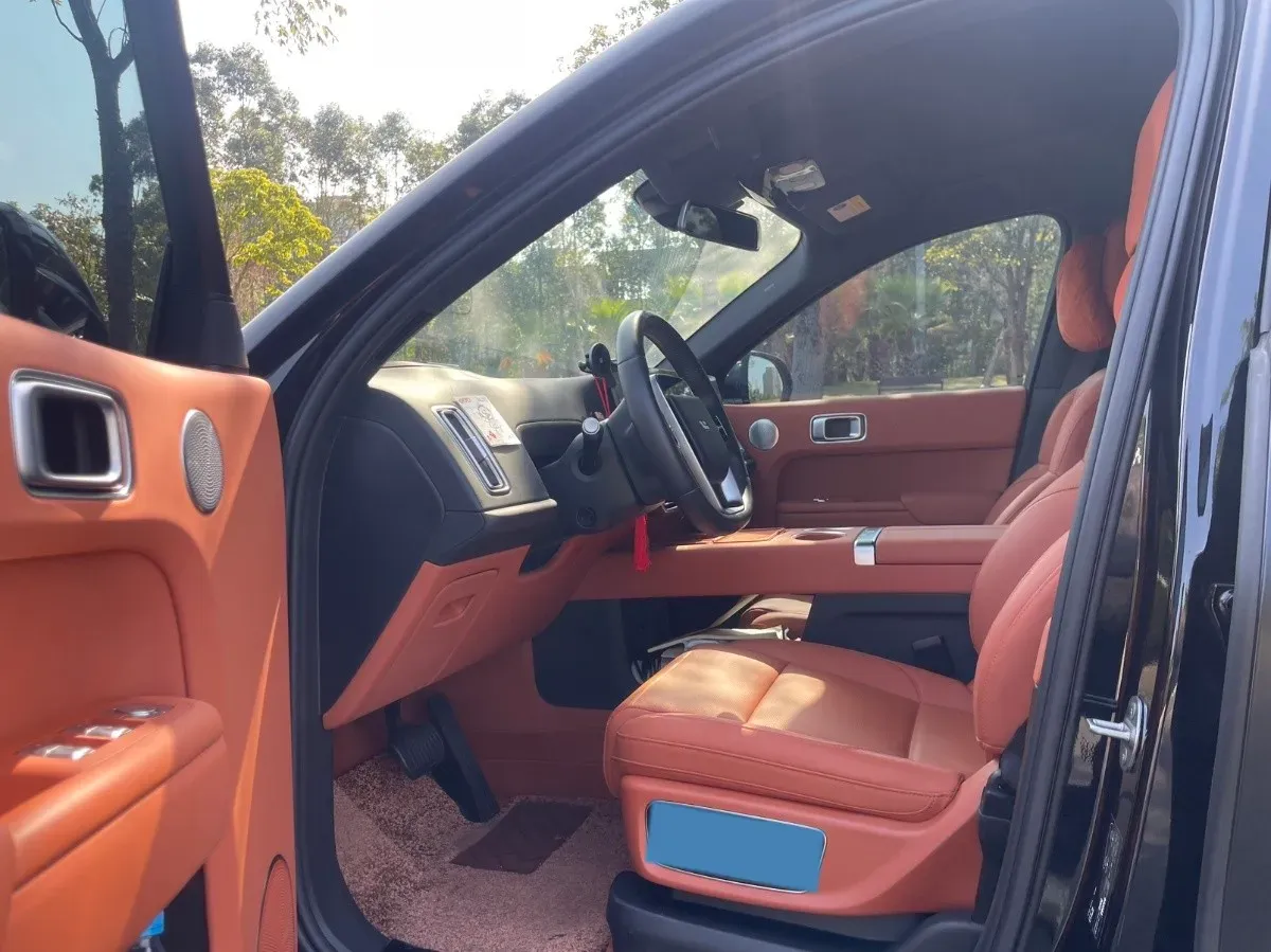 2024 Ford Bronco 2.3T 275HP L4 10AT,autocango,china used car exporter,china ev exporter,chinese used car exporter,chinese used ev exporter