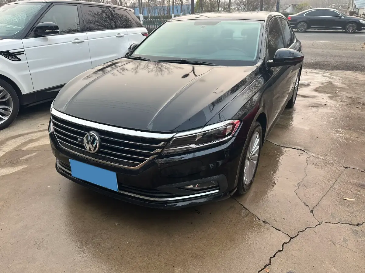 2019 Volkswagen Sagitar 1.2T 116HP L4 7DCT