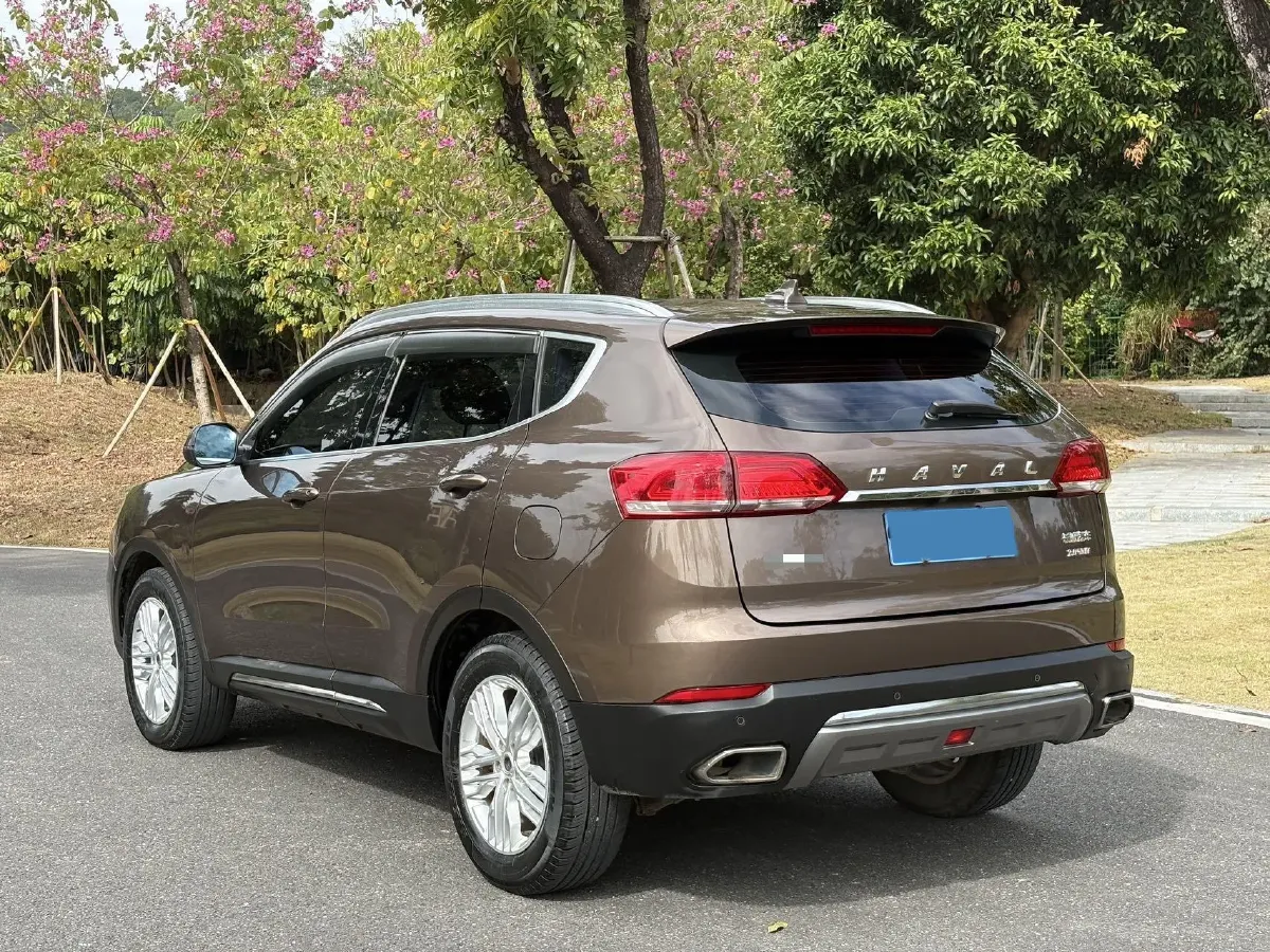 2017 Haval H6 2.0T 197HP L4 7DCT,autocango,china used car exporter,china ev exporter,chinese used car exporter,chinese used ev exporter