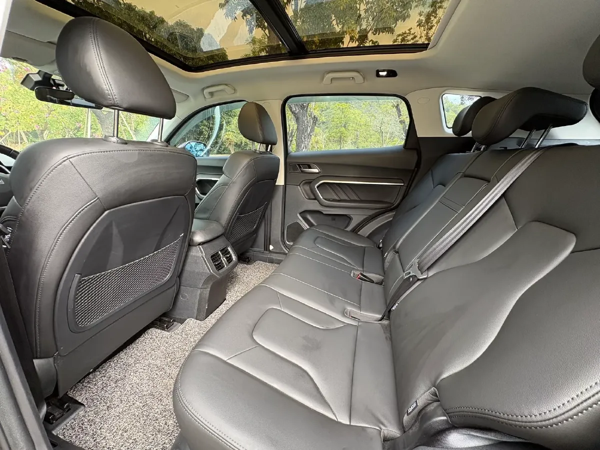 2017 Haval H6 2.0T 197HP L4 7DCT,autocango,china used car exporter,china ev exporter,chinese used car exporter,chinese used ev exporter