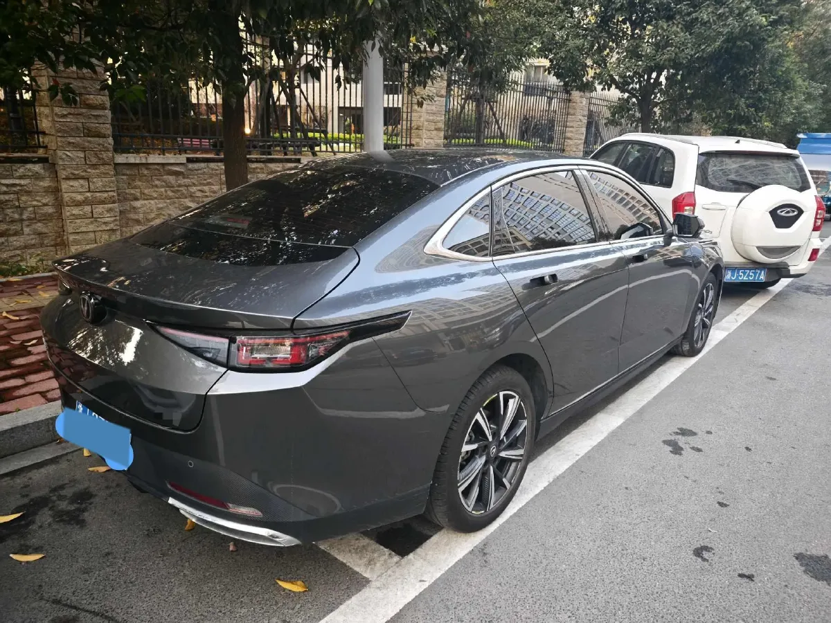 2024 ChangAn Eado 1.5T 170HP L4 7DCT,autocango,china used car exporter,china ev exporter,chinese used car exporter,chinese used ev exporter