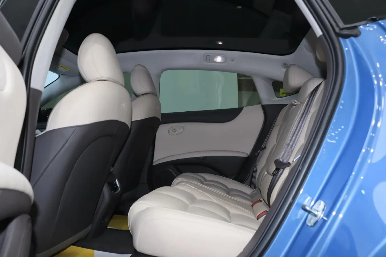 2024 IM L6 BEV 75KWH,autocango,china used car exporter,china ev exporter,chinese used car exporter,chinese used ev exporter