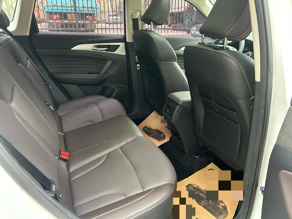 2019 ChangAn CS35 Plus 1.6L 128HP L4 5MT,autocango,china used car exporter,china ev exporter,chinese used car exporter,chinese used ev exporter