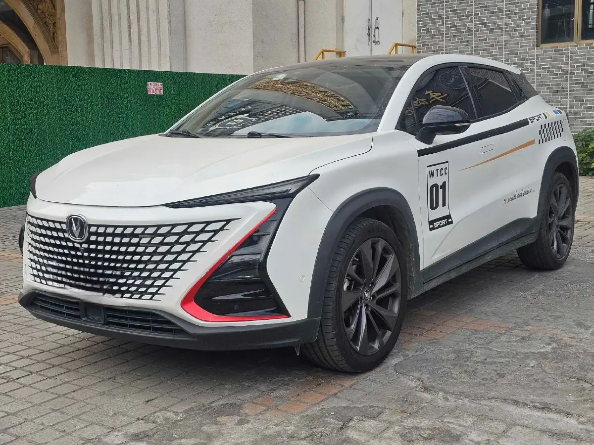 2021 ChangAn UNI-T 1.5T 180HP L4 7DCT