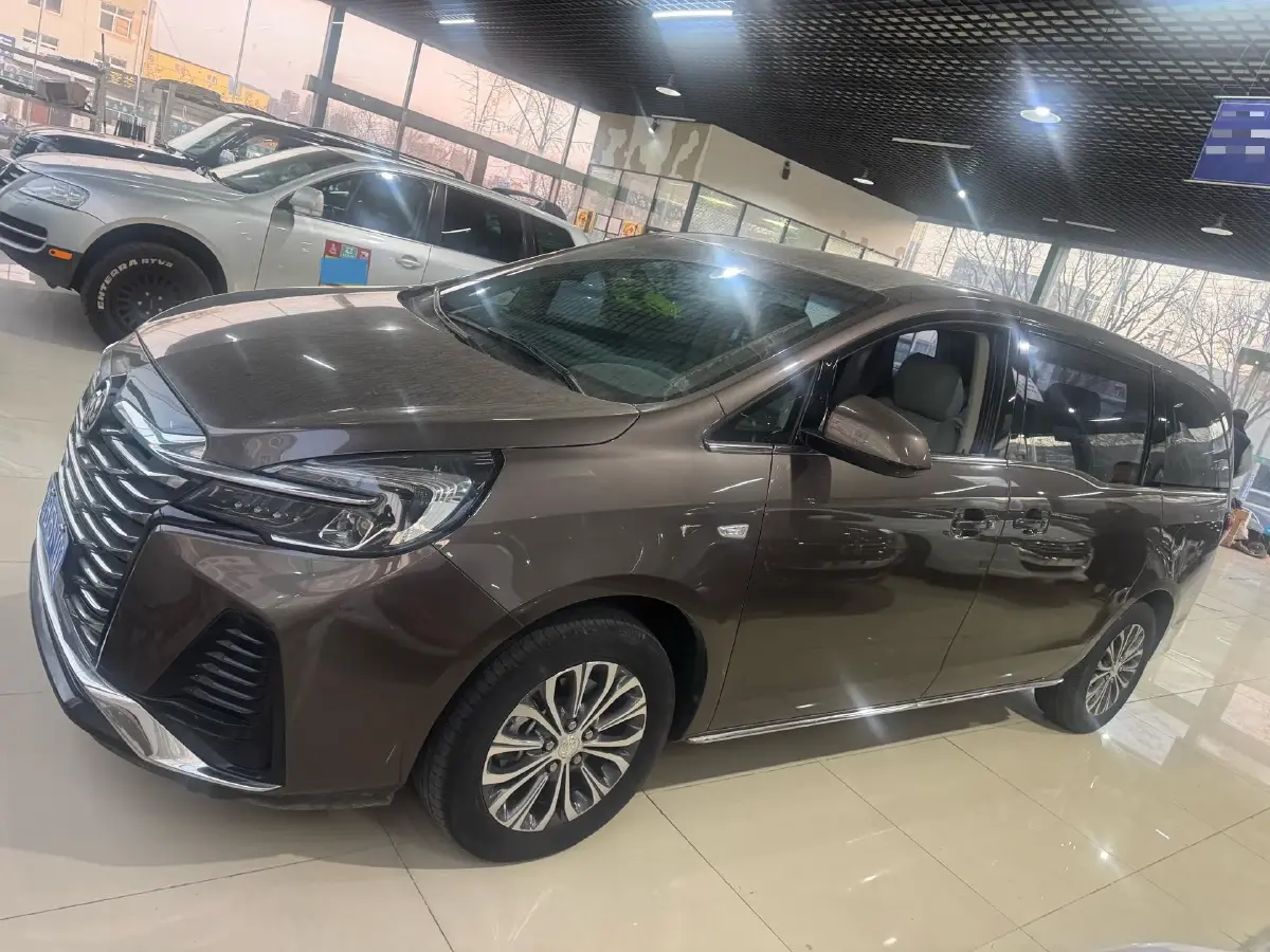 2023 Buick GL8 2.0T 237HP L4 9AT