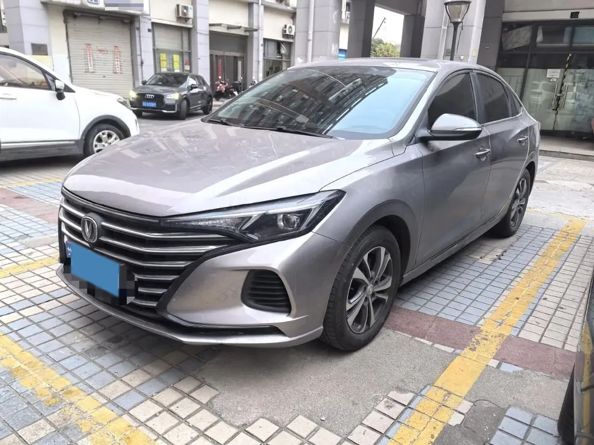 2022 ChangAn Eado 1.6L 128HP L4 5MT,autocango,china used car exporter,china ev exporter,chinese used car exporter,chinese used ev exporter