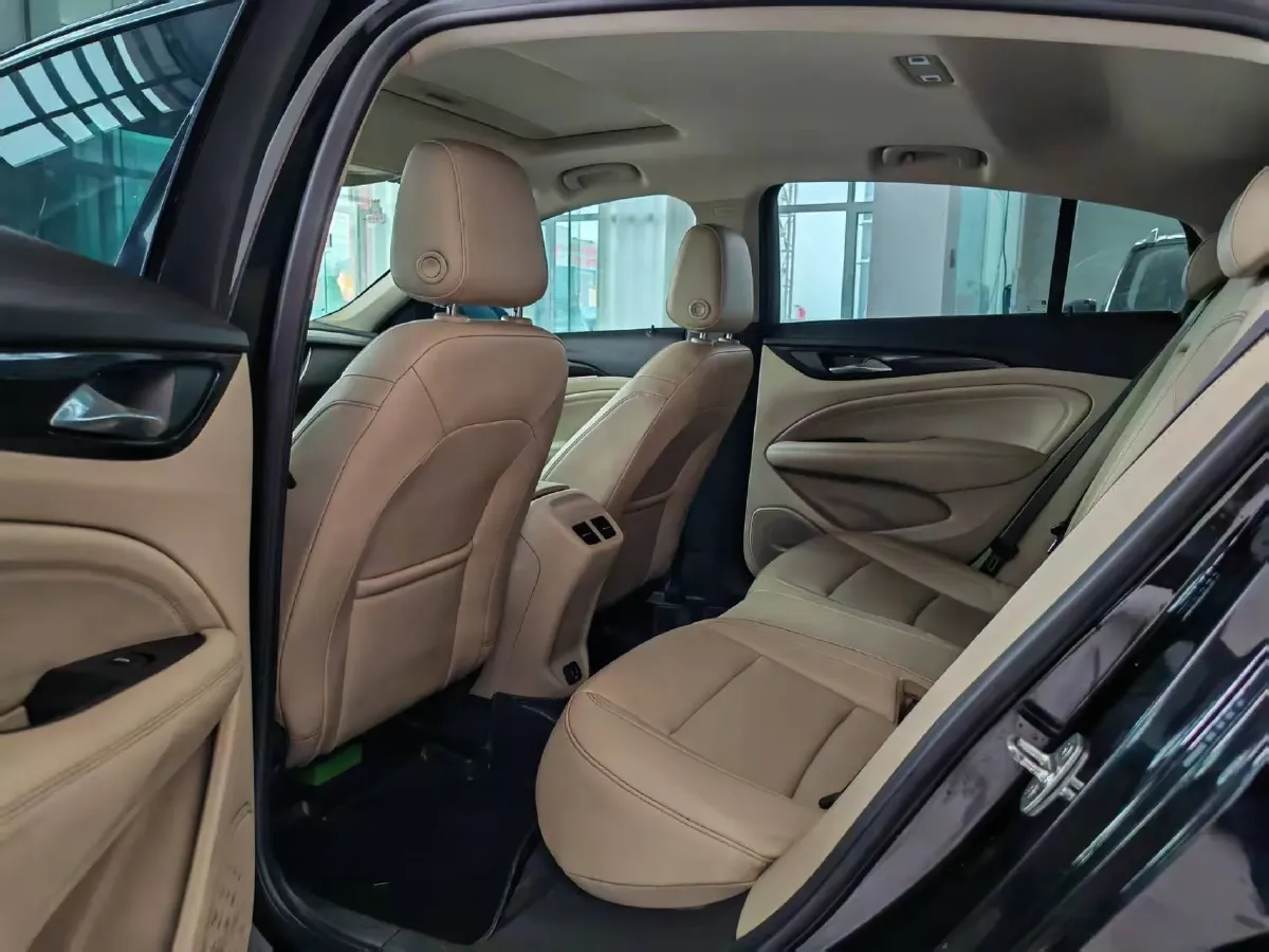 2020 Buick Regal 1.5T 169HP L4 9AT,autocango,china used car exporter,china ev exporter,chinese used car exporter,chinese used ev exporter