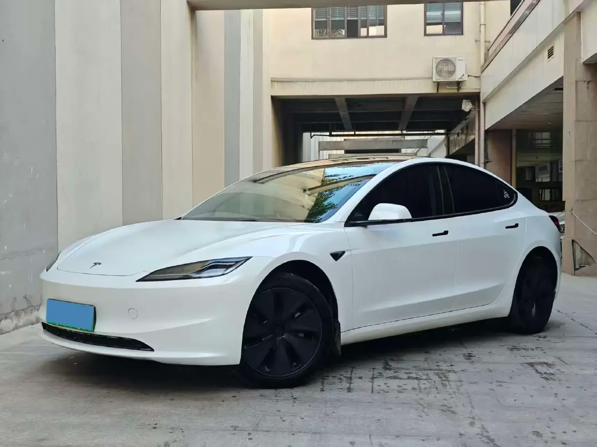 2023 HYPTEC GT BEV 80KWH