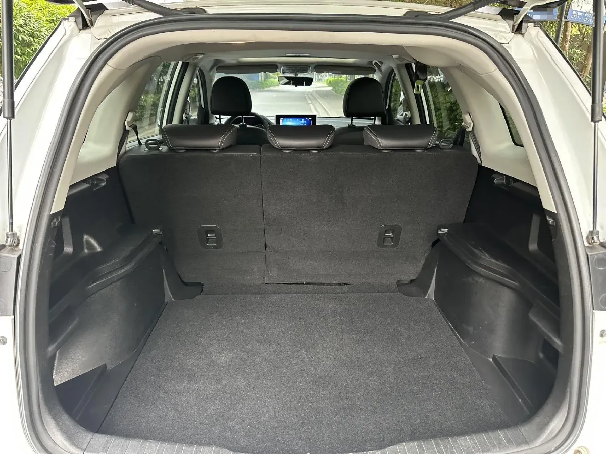 2021 Haval M6 1.5T 150HP L4 7DCT,autocango,china used car exporter,china ev exporter,chinese used car exporter,chinese used ev exporter