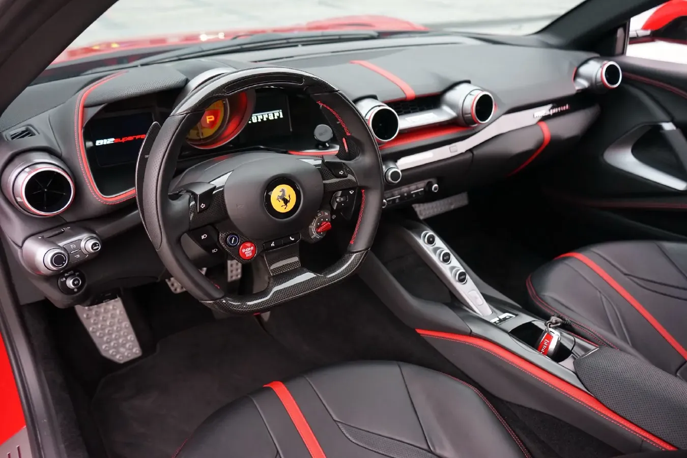 2017 Ferrari 812 6.5L 800HP V12 7DCT,autocango,china used car exporter,china ev exporter,chinese used car exporter,chinese used ev exporter