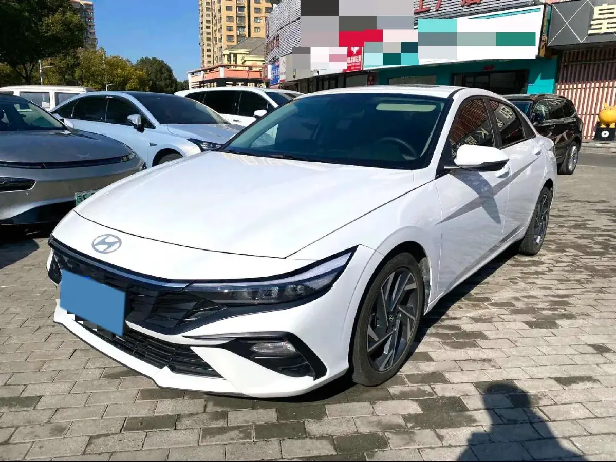 2023 Hyundai Elantra 1.5L 115HP L4 CVT