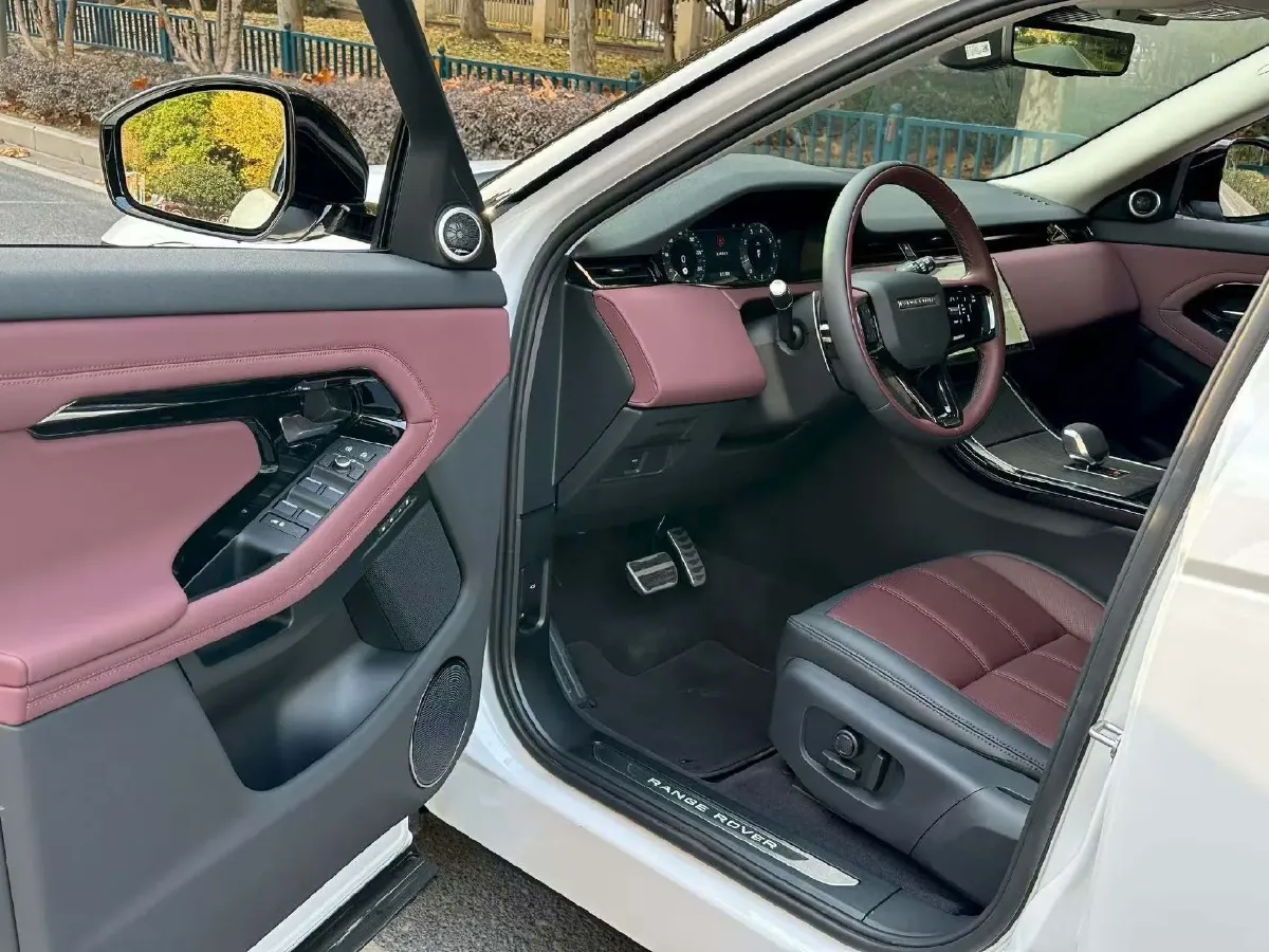 2024 Land Rover Range Rover Evoque 2.0T 249HP L4 9AT,autocango,china used car exporter,china ev exporter,chinese used car exporter,chinese used ev exporter