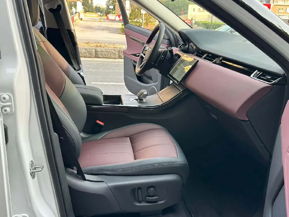 2024 Land Rover Range Rover Evoque 2.0T 249HP L4 9AT,autocango,china used car exporter,china ev exporter,chinese used car exporter,chinese used ev exporter