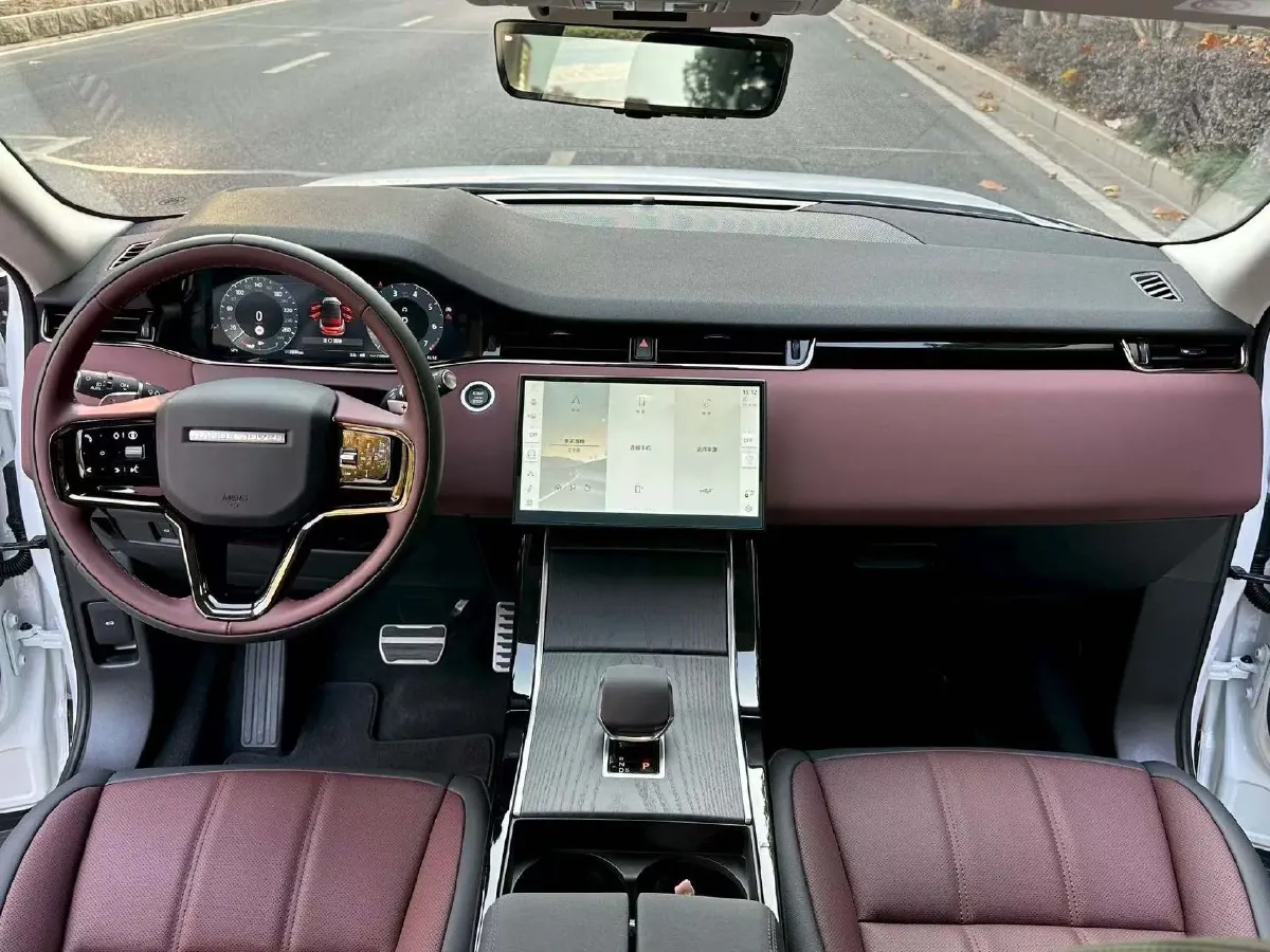 2024 Land Rover Range Rover Evoque 2.0T 249HP L4 9AT,autocango,china used car exporter,china ev exporter,chinese used car exporter,chinese used ev exporter