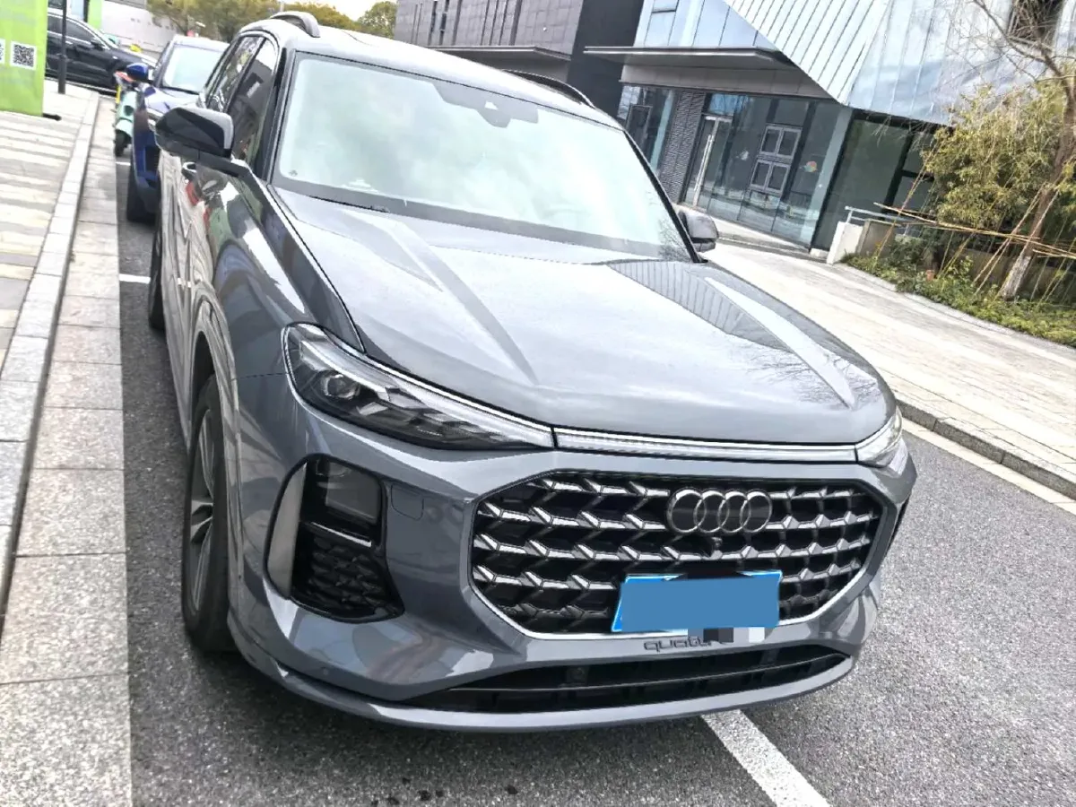 2024 Audi Q6 2.5T 299HP V6 7DCT,autocango,china used car exporter,china ev exporter,chinese used car exporter,chinese used ev exporter