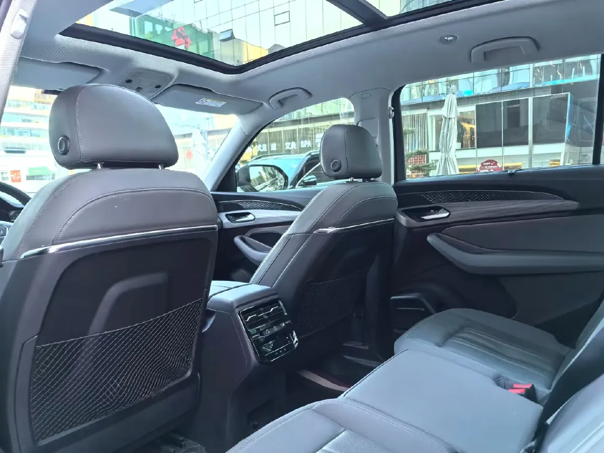 2024 Audi Q6 2.5T 299HP V6 7DCT,autocango,china used car exporter,china ev exporter,chinese used car exporter,chinese used ev exporter