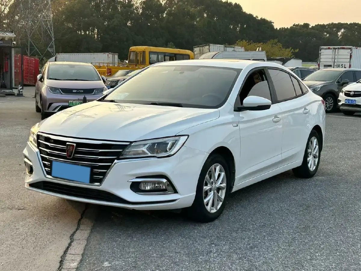 2019 Roewe i5 1.5L 120HP L4 CVT