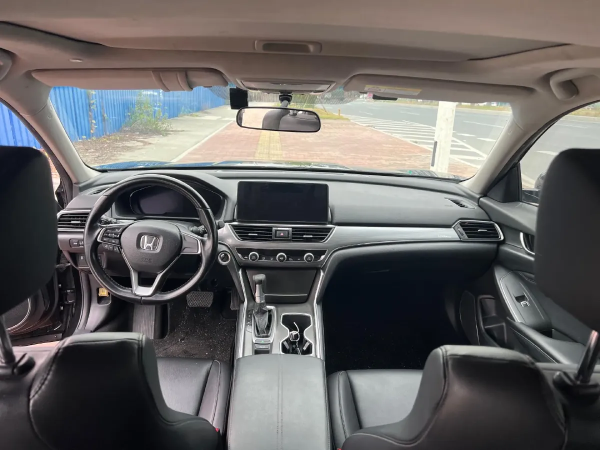 2022 Honda Accord 1.5T 194HP L4 CVT,autocango,china used car exporter,china ev exporter,chinese used car exporter,chinese used ev exporter