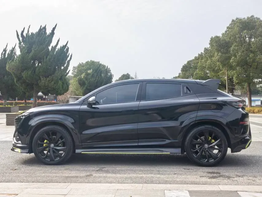 2022 ChangAn UNI-T 1.5T 188HP L4 7DCT,autocango,china used car exporter,china ev exporter,chinese used car exporter,chinese used ev exporter