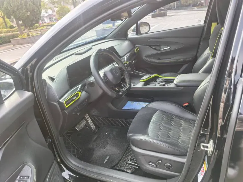 2022 ChangAn UNI-T 1.5T 188HP L4 7DCT,autocango,china used car exporter,china ev exporter,chinese used car exporter,chinese used ev exporter