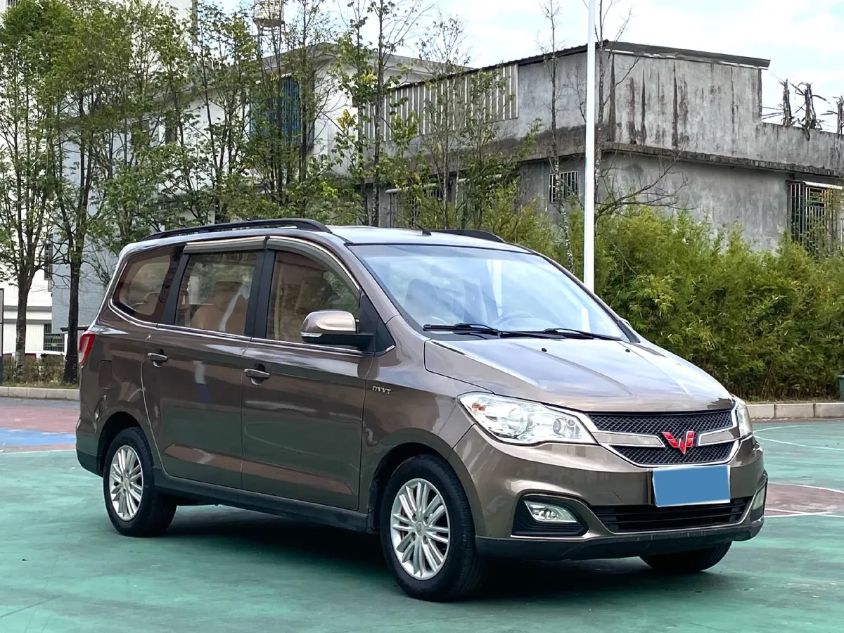 2015 WuLing HongGuang 1.5L 112HP L4 5MT,autocango,china used car exporter,china ev exporter,chinese used car exporter,chinese used ev exporter