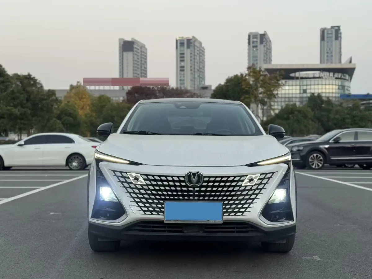 2020 ChangAn UNI-T 1.5T 180HP L4 7DCT,autocango,china used car exporter,china ev exporter,chinese used car exporter,chinese used ev exporter