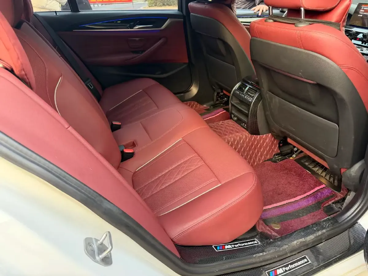 2022 BMW 5 Series 2.0T 184HP L4 8AT,autocango,china used car exporter,china ev exporter,chinese used car exporter,chinese used ev exporter