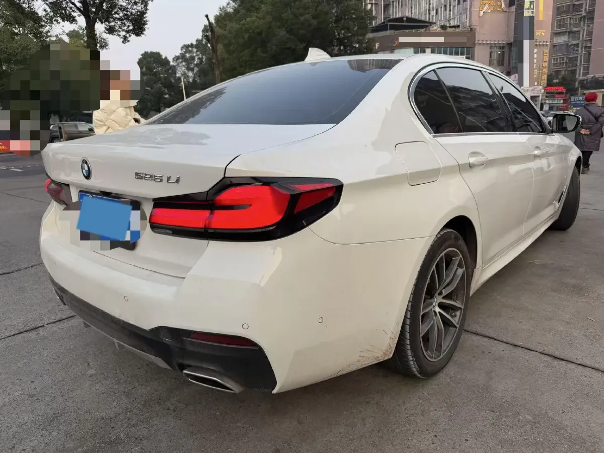 2022 BMW 5 Series 2.0T 184HP L4 8AT,autocango,china used car exporter,china ev exporter,chinese used car exporter,chinese used ev exporter
